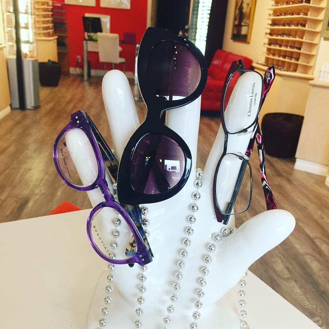 About Us 3 For 1 Glasses Etobicoke